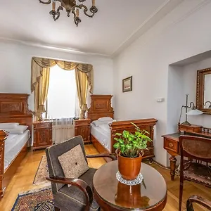 Academy Bed & Breakfast Budapest